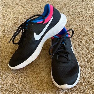 Nike girls tennis shoes